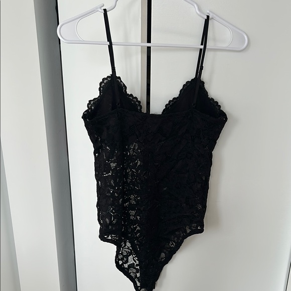 Elegant Black Lace Bodysuit - like new - Zara - Picture 7 of 7